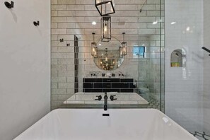 Bathtub, hair dryer, towels, soap - Serendipity Deux: Luxury Beachfront Retreat + Elevator + Complimentary Golf Cart (Anna Maria)
