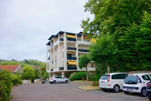 Exterior - T2 52m2, 10 mn walk from the beach, quiet location, large terrace  (Biarritz)