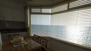 Dining - Oceanfront Condo, Gorgeous Sunsets (Crucita)