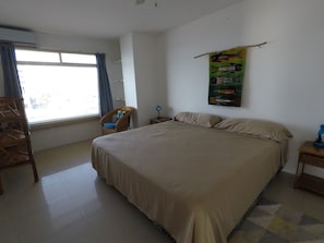 2 Schlafzimmer, Schreibtisch, Bügeleisen/Bügelbrett, WLAN