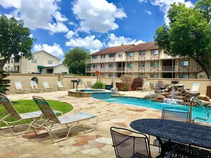 Pool - Country Cousins | Pet-Friendly | 1st Floor | Pool (New Braunfels)
