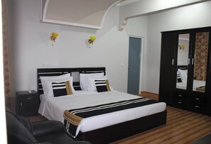 4 bedrooms, free WiFi