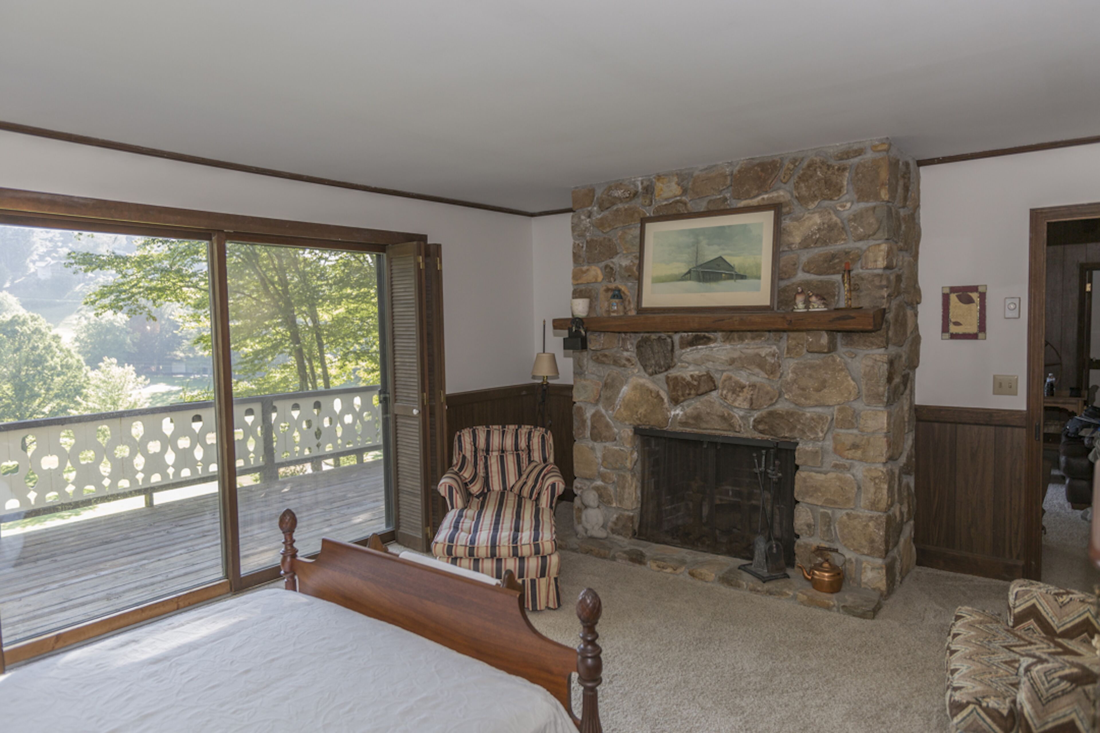 Relax on the 16th hole...