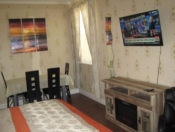 1 bedroom, desk, iron/ironing board, free WiFi