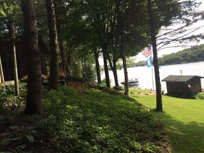Property grounds - Minn Haven, lakeside retreat cabin, an hour or so from Cities. Relax... breathe. (South Haven)