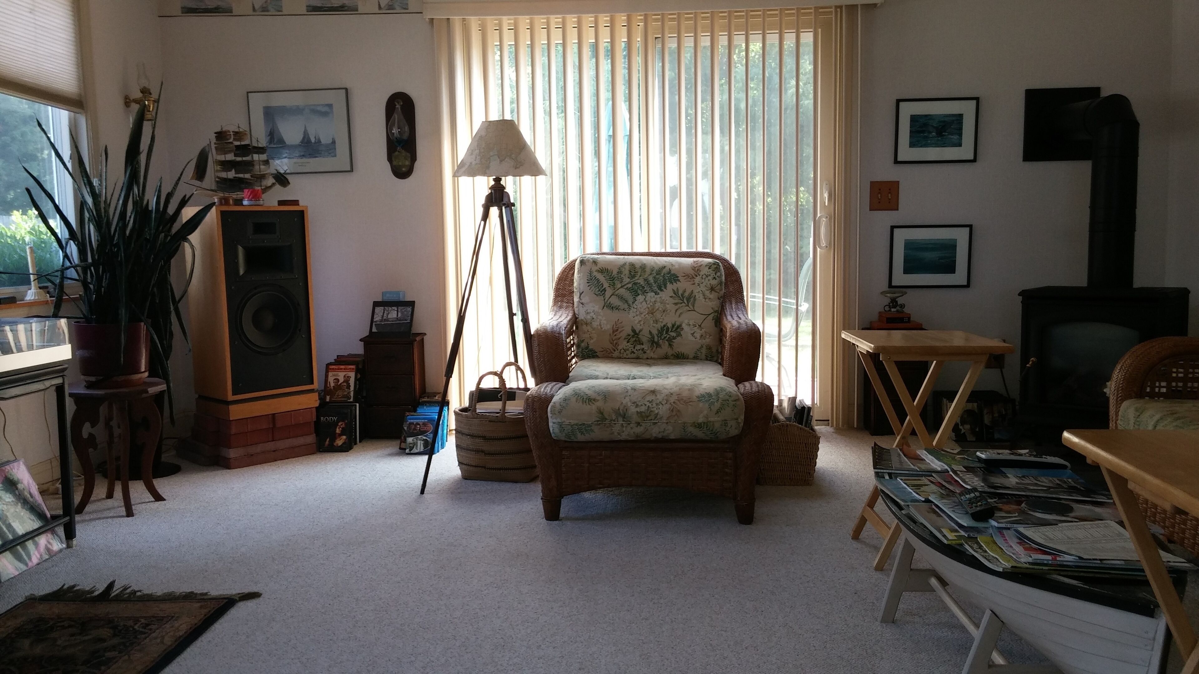 Last Minute Getaway, Walk Acoss the Street to the Beach!  Close to everything!