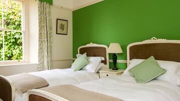 2 slaapkamers, een strijkplank/strijkijzer, gratis wifi, beddengoed