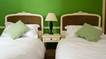 2 slaapkamers, een strijkplank/strijkijzer, gratis wifi, beddengoed