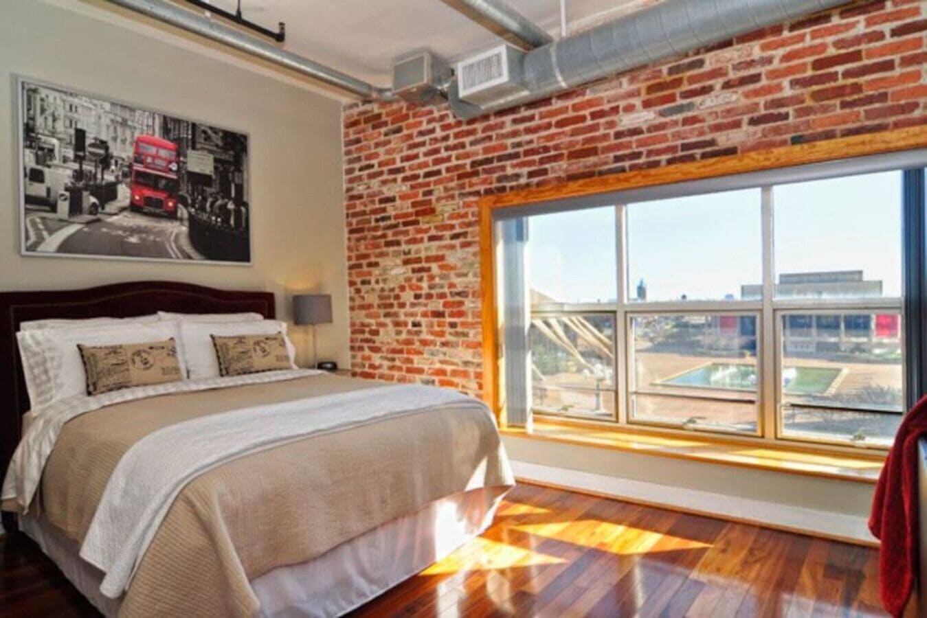 1 bedroom, desk, iron/ironing board, WiFi