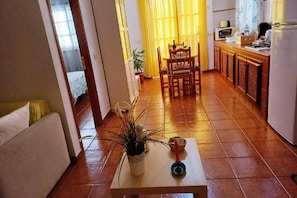 Interior - Apartment Clary in Gomera with Unique Views, Close to Beach (Vallehermoso)