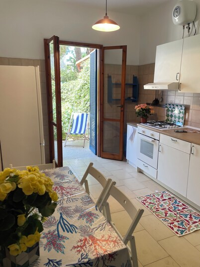 Blue house 500m from the beach of Porto Cesareo