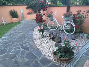 Property grounds - Between the sea and the Eternal City, Guest room ''Sottocoperta'' (Roma)