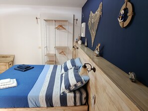 1 bedroom, iron/ironing board, travel crib, free WiFi - Between the sea and the Eternal City, Guest room ''Sottocoperta'' (Roma)