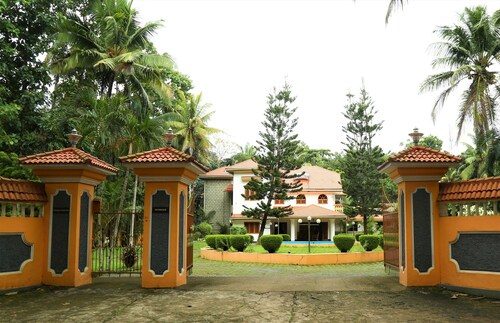 Fully Furnished Luxury Home -Spacious Family Friendly House- in Kottayam