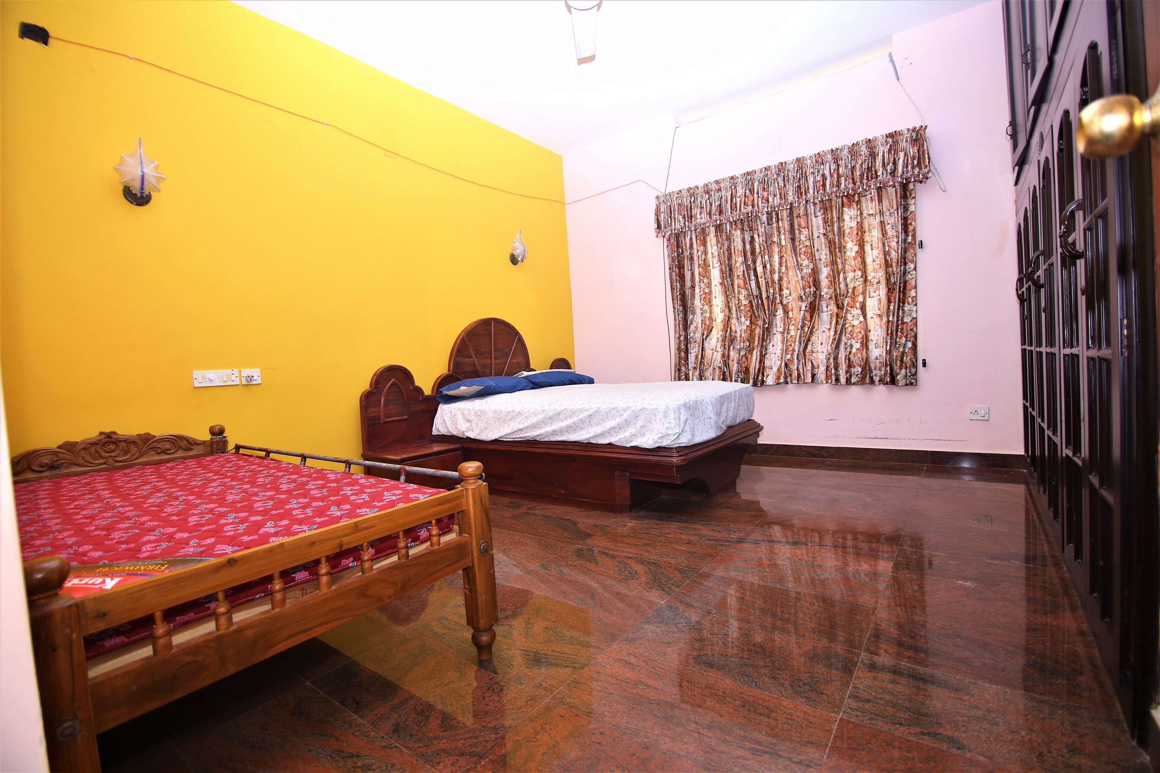 4 bedrooms, WiFi, bed sheets