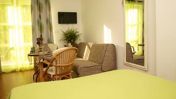 2 makuuhuonetta, silitysrauta/-lauta, Wi-Fi, vuodevaatteet