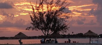 BEACH HOUSE IN ITAMARACÁ ISLAND ALLOTMENT SUSSEGO