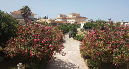 Apartment Acacia 300 meters from the beach of Santa Maria del Focallo