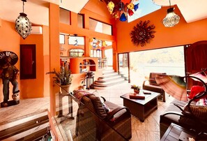 Interior - Penthouse in Yelapa, Brand New and Luxurious Casa, Sleeps 8 very comfortably (Yelapa)