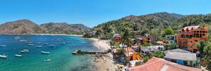On the beach, beach towels - Penthouse in Yelapa, Brand New and Luxurious Casa, Sleeps 8 very comfortably (Yelapa)