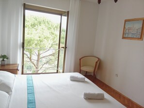 2 habitaciones, escritorio, wifi gratis y ropa de cama 