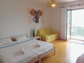 2 bedrooms, desk, free WiFi, bed sheets