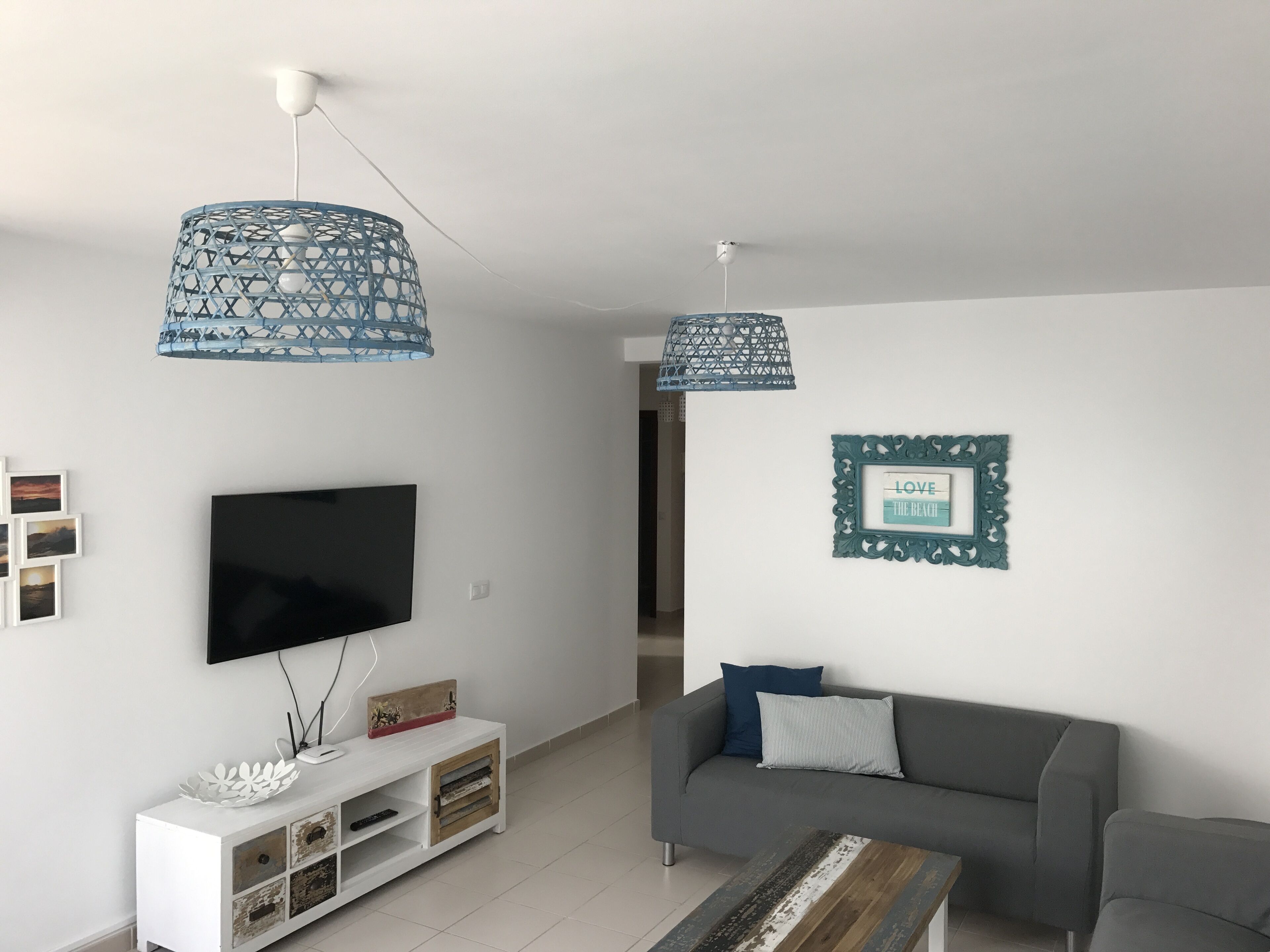 Apartment 50 meters from the sea. Double services and two bedrooms. 