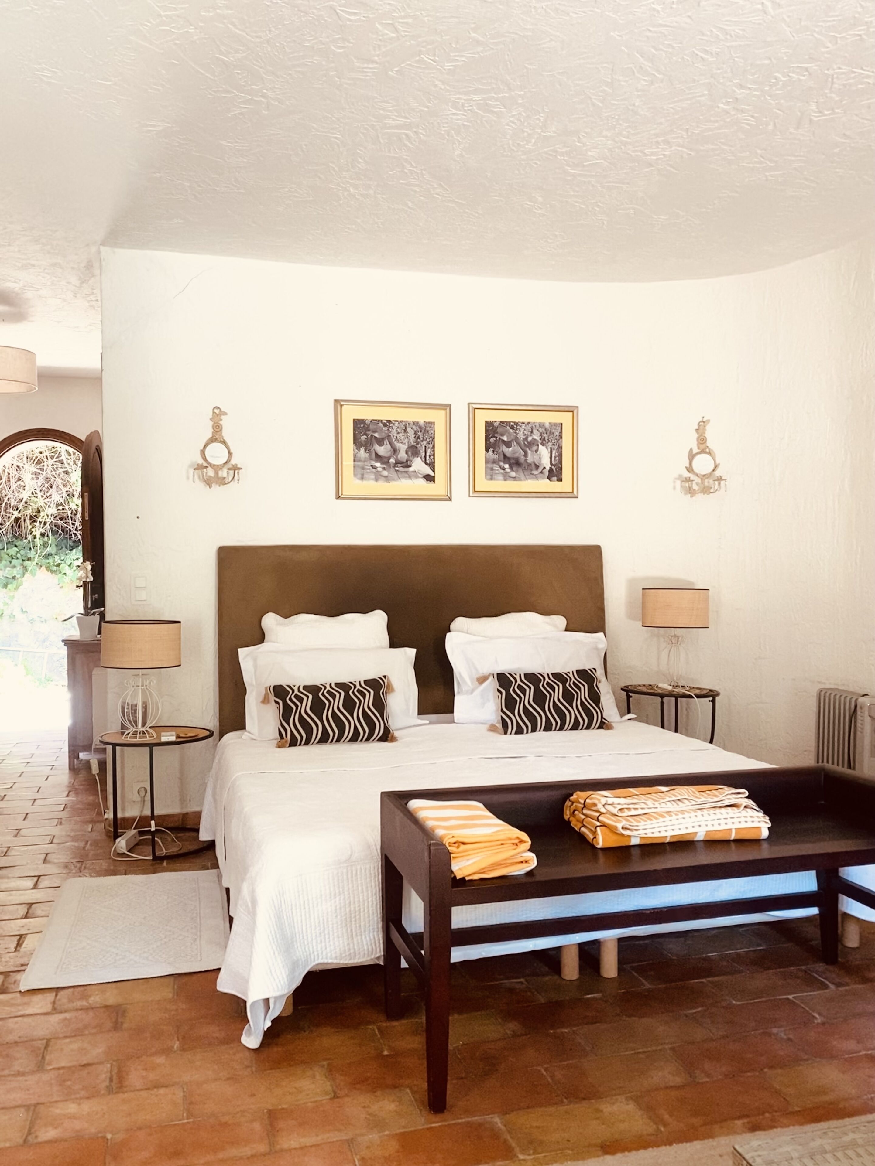 3 chambres, fer et planche à repasser, lit parapluie, Wi-Fi gratuit