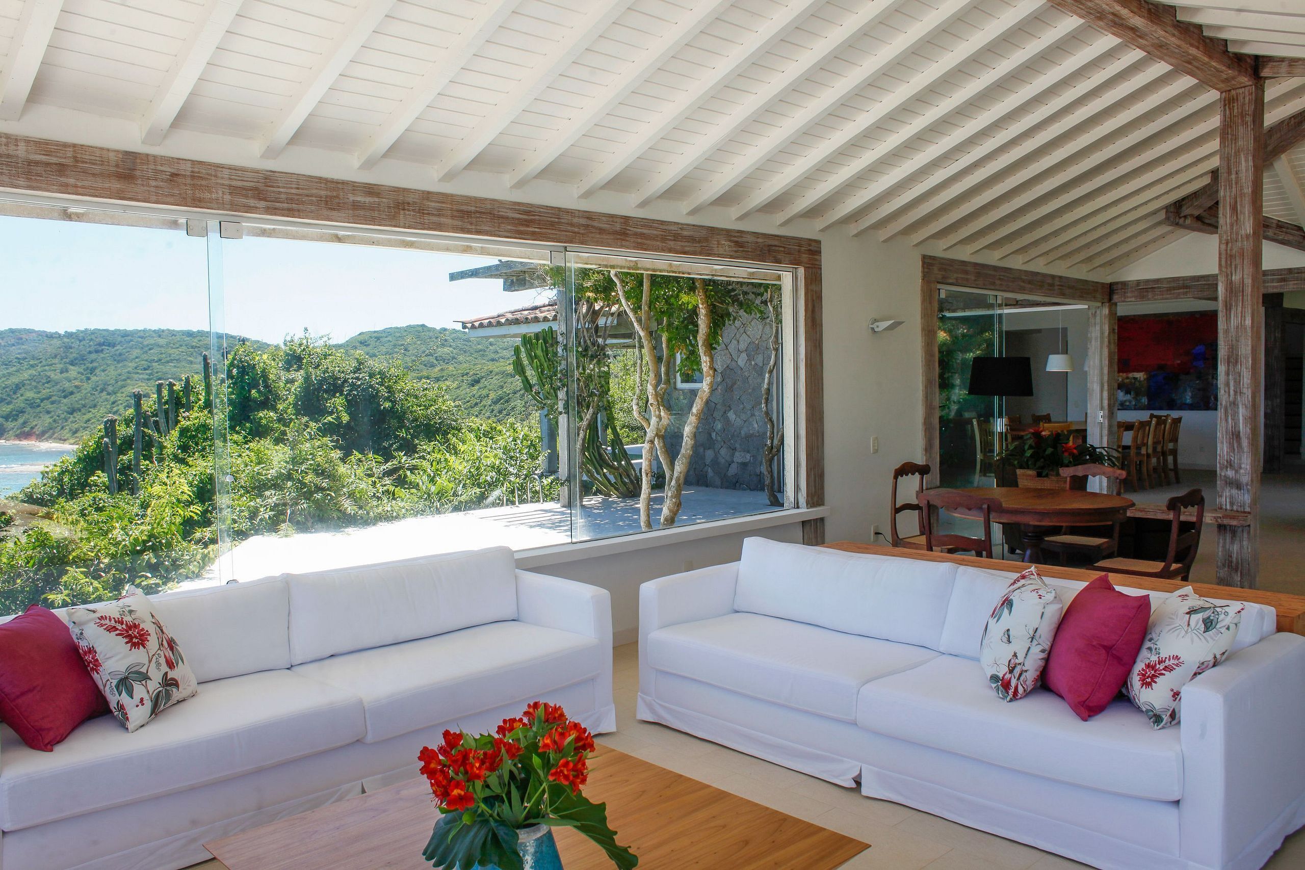 Buz021 - Beachfront villa with pool in Buzios