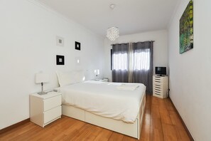 3 Schlafzimmer, Bügeleisen/Bügelbrett, Reisekinderbett, kostenloses WLAN