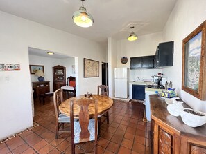 Fridge, stovetop, coffee/tea maker, toaster - Hacienda style home w/ Rooftop, Pool & Sea View (La Paz)