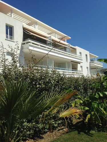  Appartement T3 avec vue mer, piscine, garage et plages à 200m