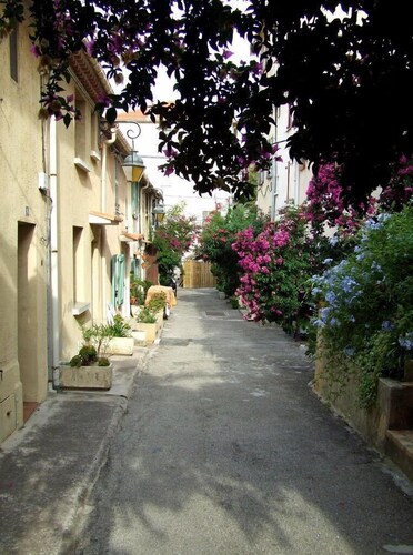  Neue Luxuswohnung mit Meerblick, Pool, Garage und Stränden 200m