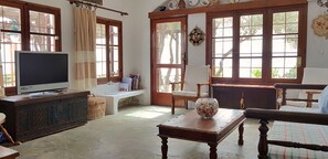 TV, fireplace, DVD player, stereo