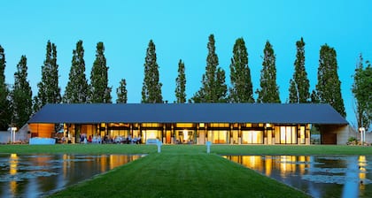 Water Lily Country House