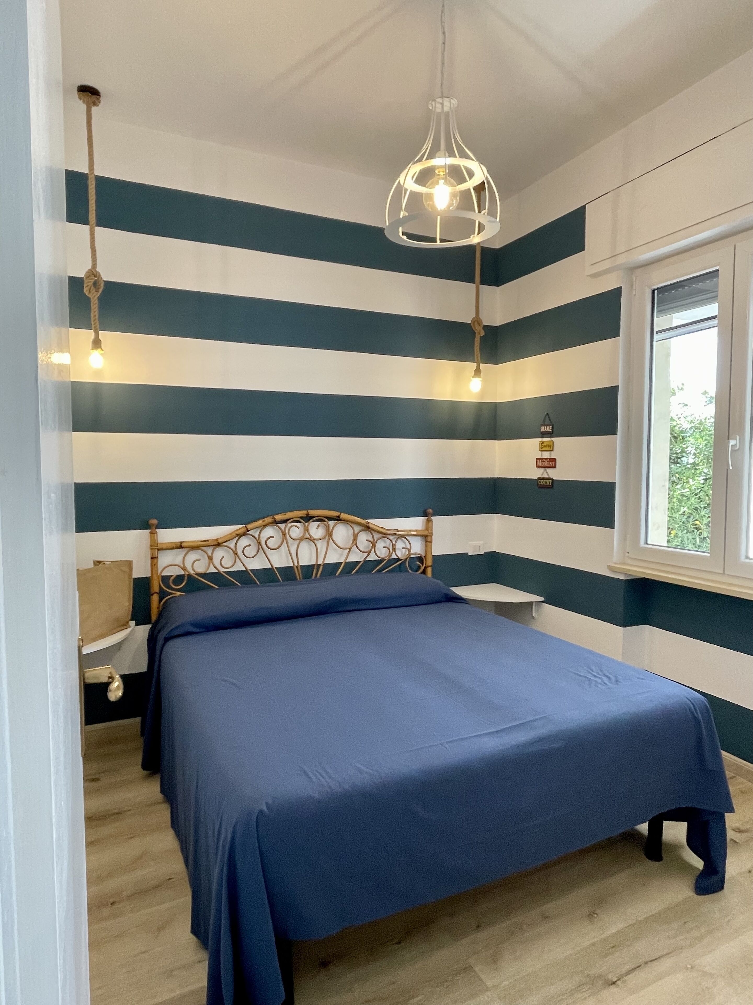 3 chambres, fer et planche à repasser, Wi-Fi gratuit, draps fournis