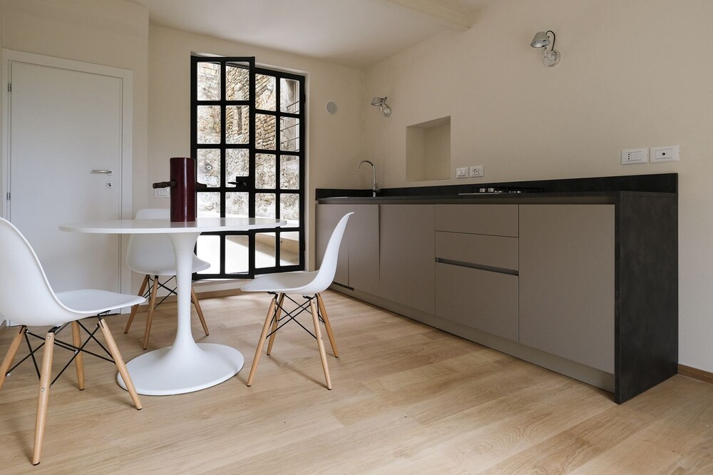delightful renovated apartment in the center of Torre di Palme