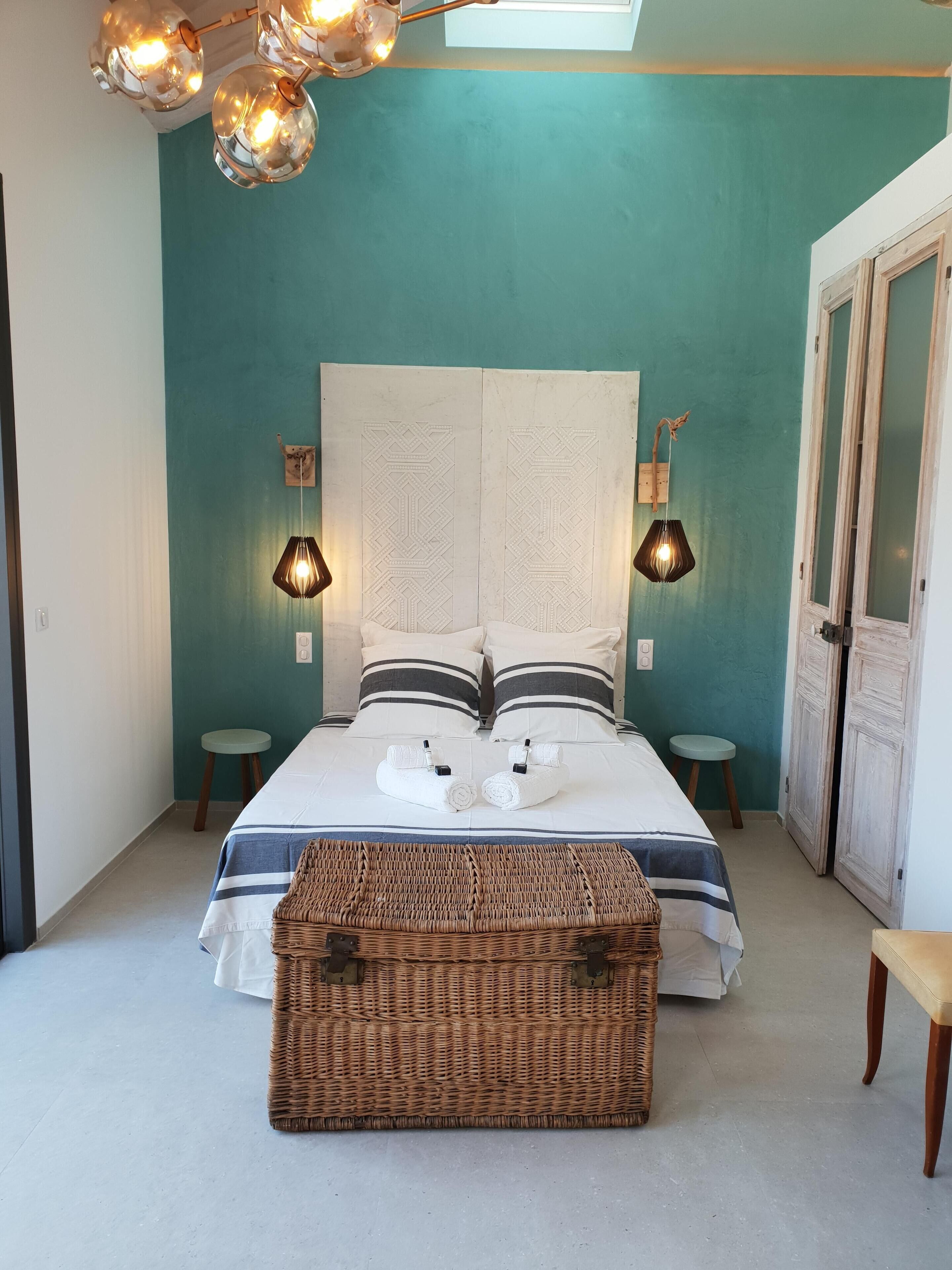 House for 4 with large private terrace in a quiet area