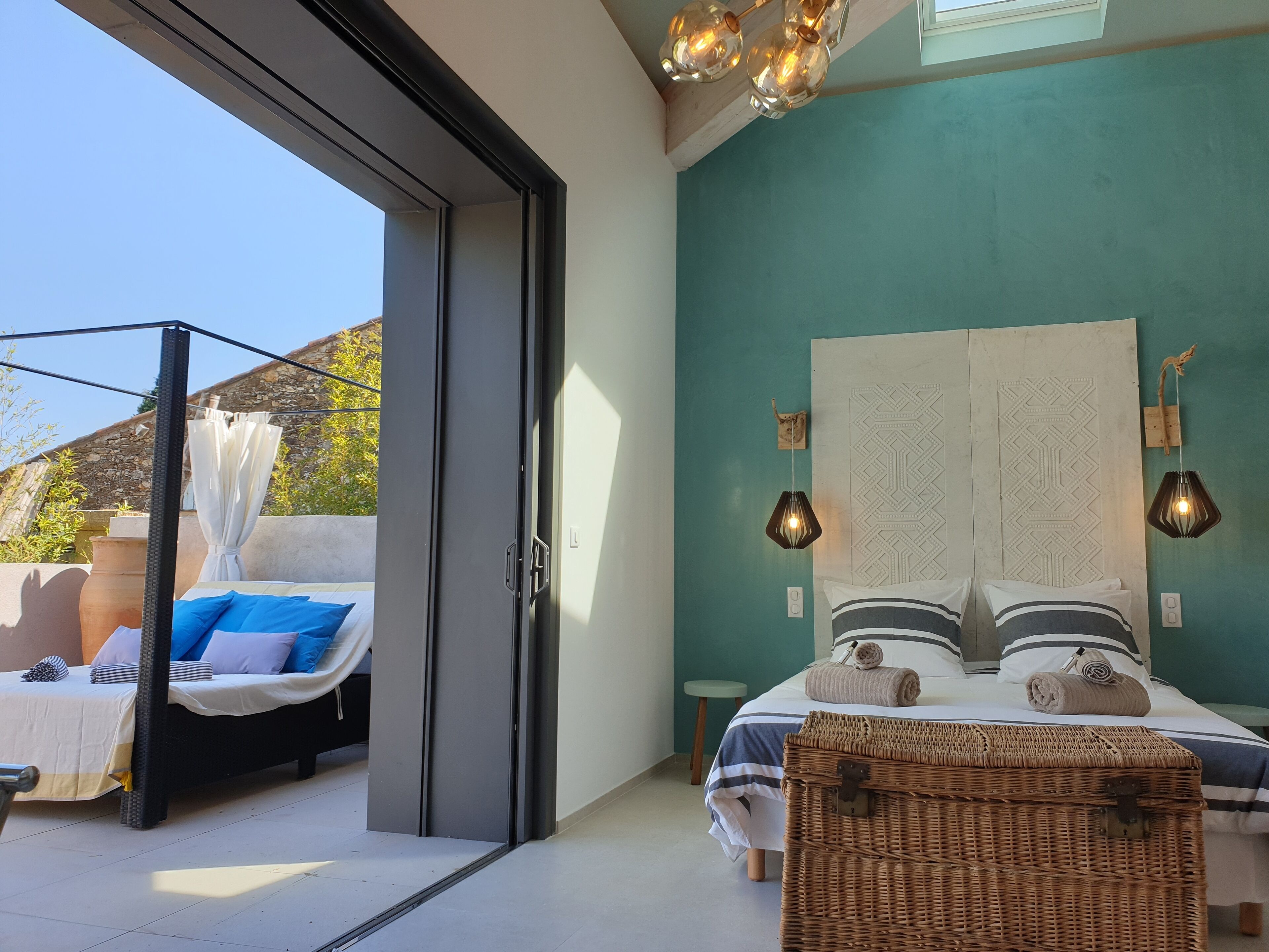 House for 4 with large private terrace in a quiet area