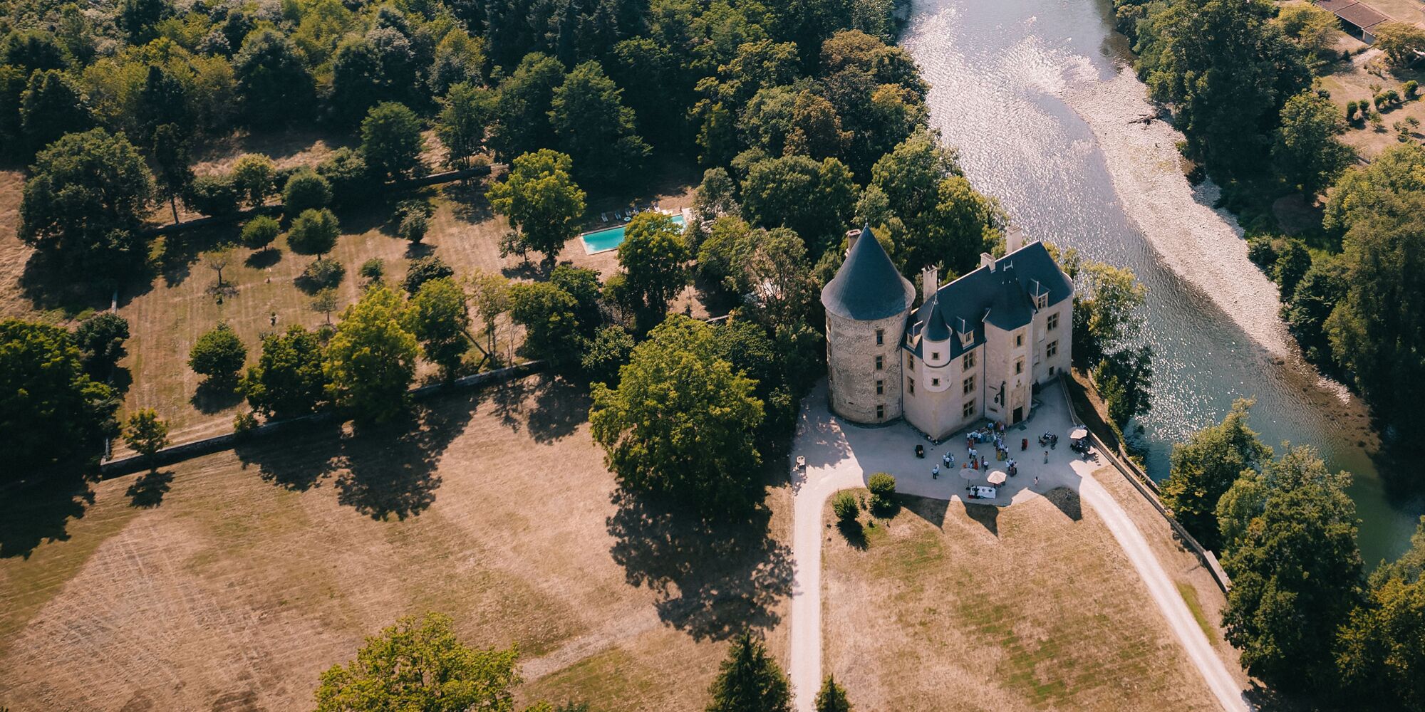 Rent a unique french castle for your family vacations