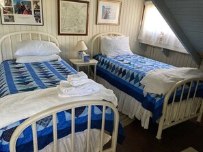 4 bedrooms, travel crib, free WiFi, bed sheets