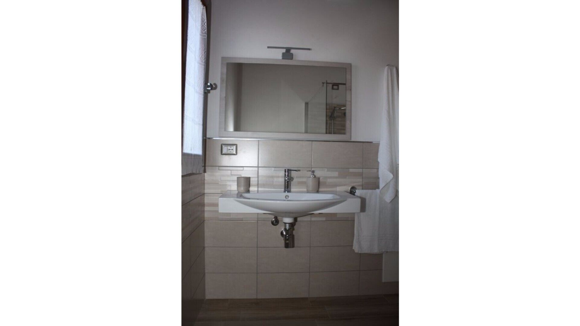 AGRITURISMO AWAY FROM THE TWENTY LEVANTE ROOM