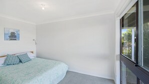 4 chambres, fer et planche à repasser, accès Internet, draps fournis