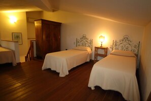 2 dormitoris, planxa i posts de planxar, wifi gratuïta i roba de llit 