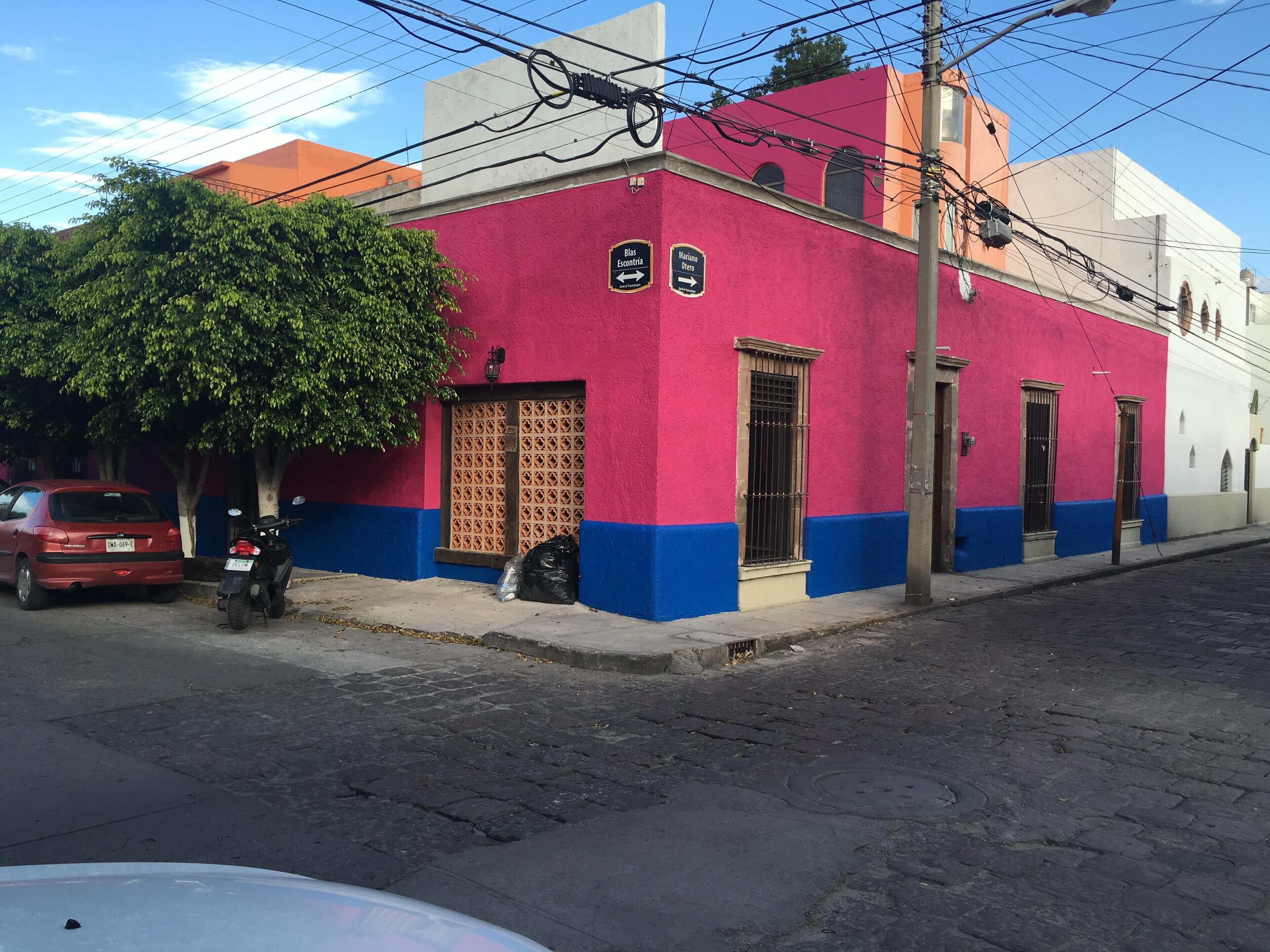 Hacienda Casa María is a very nice place in the historical center of San Luis