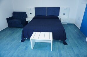 1 chambre, coffres-forts dans les chambres, bureau, Wi-Fi gratuit