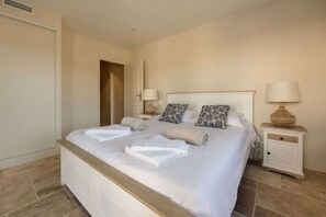 3 Schlafzimmer, Bügeleisen/Bügelbrett, WLAN, Bettwäsche