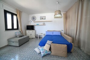 2 slaapkamers, een strijkplank/strijkijzer, wifi, beddengoed