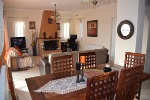 TV, fireplace - Beautiful house in a quiet area of Zakynthos 120 square meters ΑΜΑ 00000306425 (zakinthos)