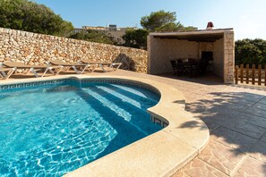 Outdoor pool - Villa 11 people + Pool + Barbecue + Descent to the beach (Ciutadella de Menorca)